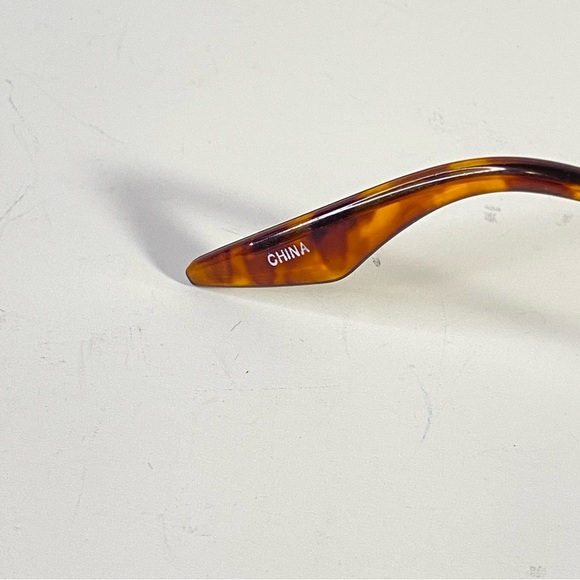 Vintage Black Oval Sunglasses - Picture 7 of 8